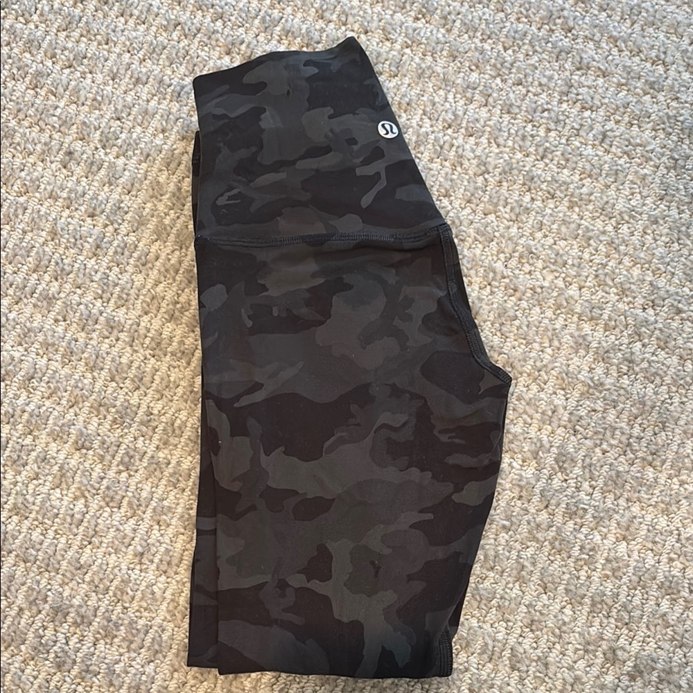 lululemon athletica Align 21” high rise crop - Dark Camo